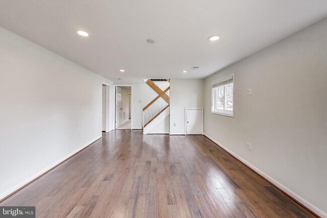 Building Photo - 14316 Woodcrest Dr