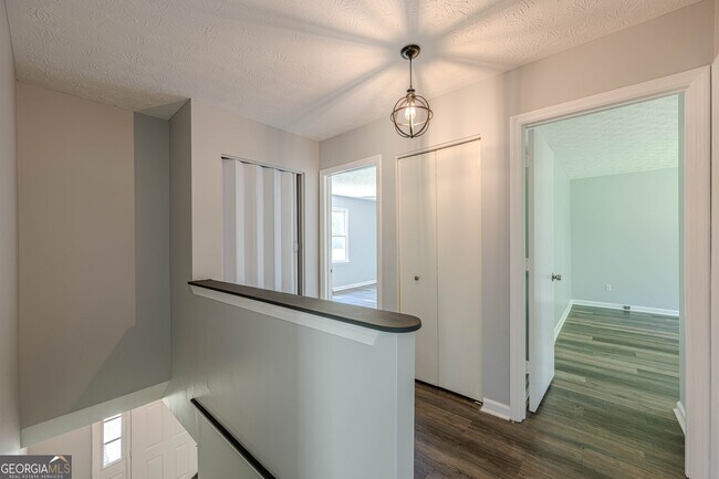 Building Photo - 5458 Winslow Crossing N