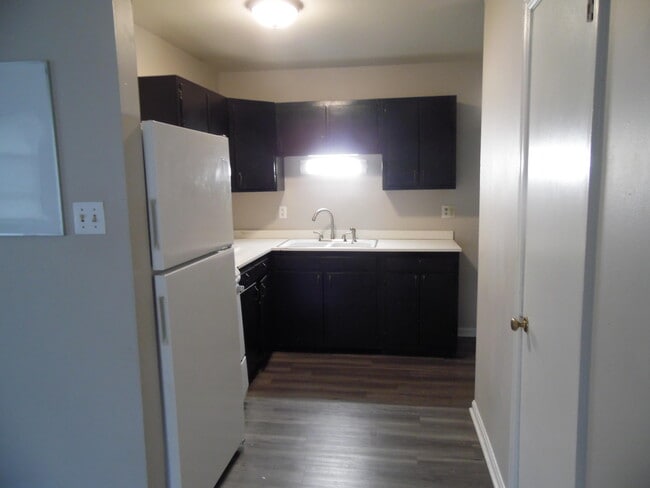 Building Photo - 2151 Cypress Dr