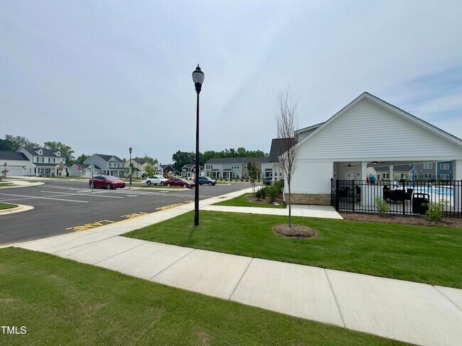 Building Photo - 276 Shingle Oak Rd