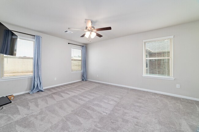 Building Photo - 12923 Crombie Dr
