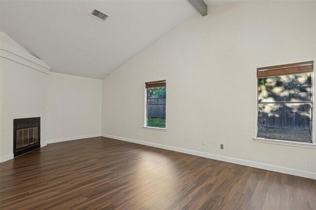 Building Photo - 12314 Thompkins Dr