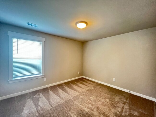 Building Photo - *MOVE IN SPECIAL 50% OFF FIRST MONTH'S RENT* 4 BR/2.5 BA New Construction with Attached Garage in...