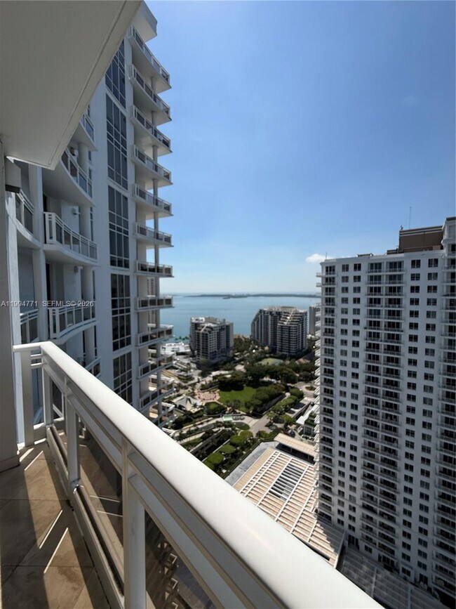 Building Photo - 901 Brickell Key Blvd
