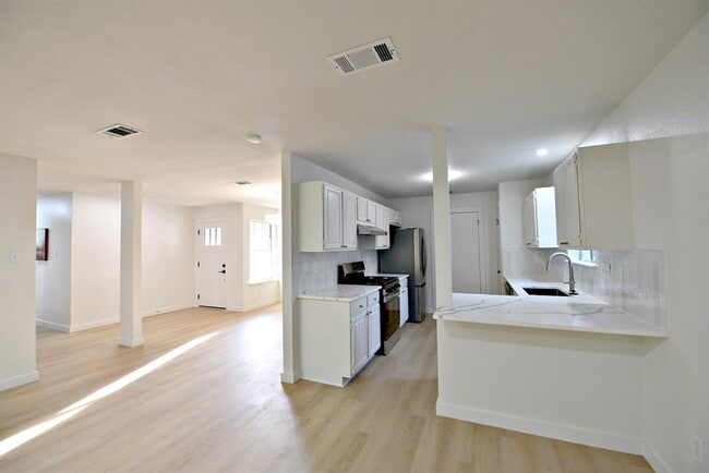 Building Photo - 4617 Sidereal Dr