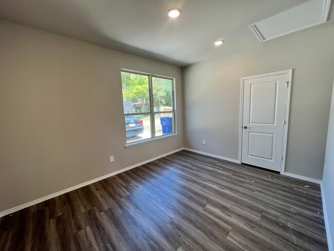 Building Photo - 11606 Vistawood St