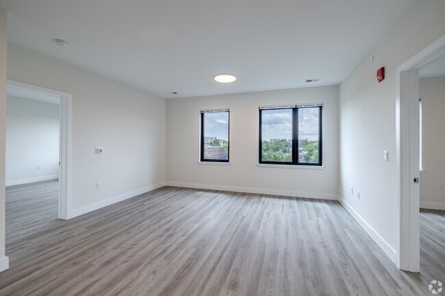 Building Photo - 72 S Essex Ave