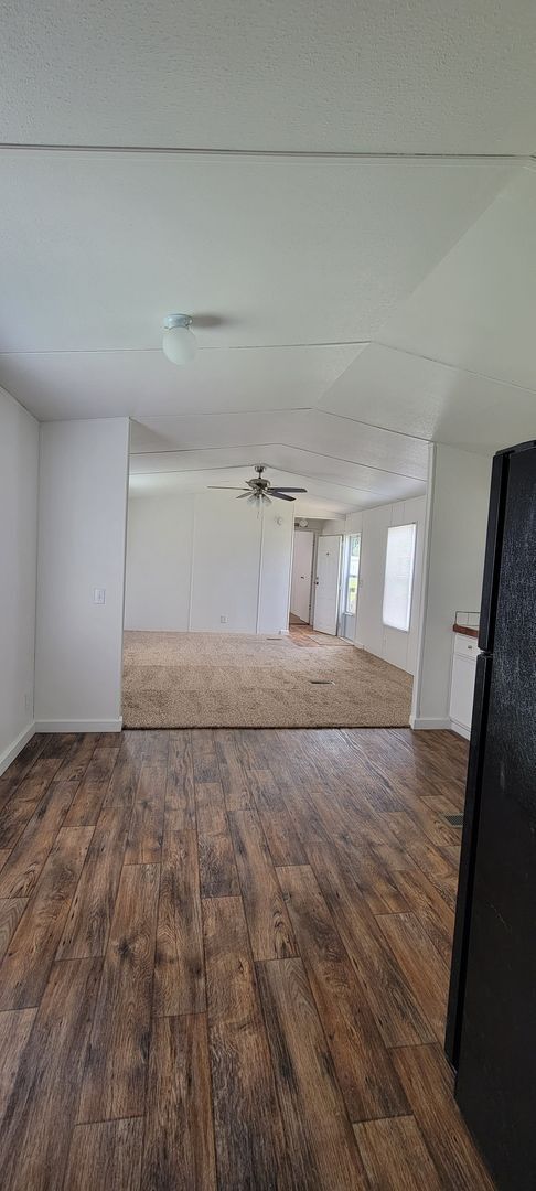 Building Photo - Ready to Move in