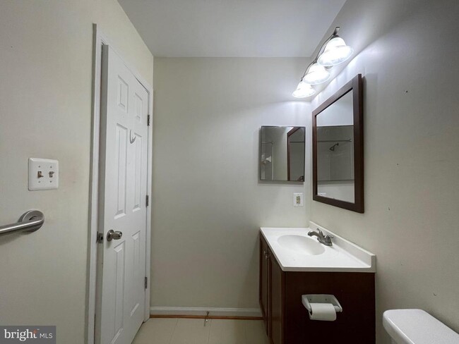 Building Photo - 17929 Milroy Dr