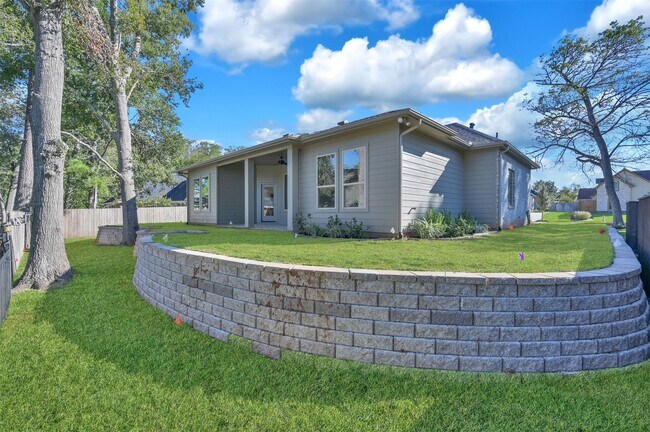 Building Photo - 43 Wilmington Dr