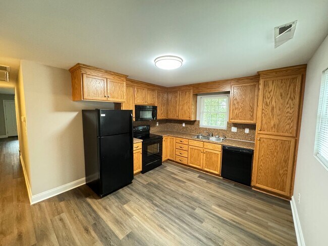 Building Photo - GREAT LOCATION!! Newly Remodeled 3-Bedroom Rental Home in Kannapolis