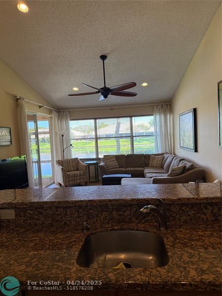 Building Photo - 227 Coral Trace Ln