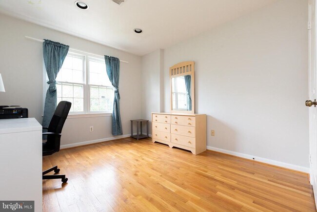 Building Photo - 9808 Korman Ct