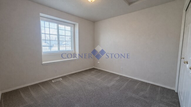 Building Photo - Bright, Open Home in Meridian!