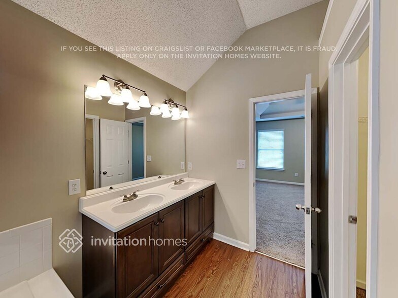 Building Photo - 115 Legend Creek Dr