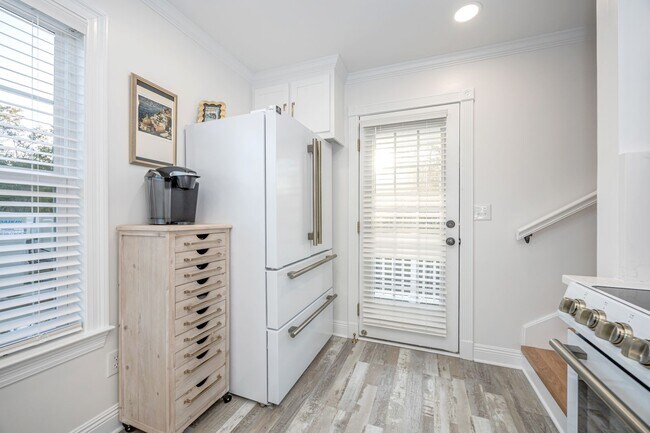 Building Photo - 1102 Stanfield Point Rd