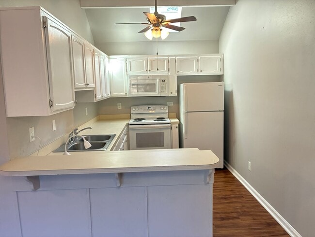 Building Photo - 2 Bedroom 2 Bathroom House in Calabash