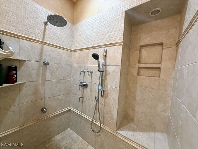 Building Photo - 24821 Lakemont Cove Ln