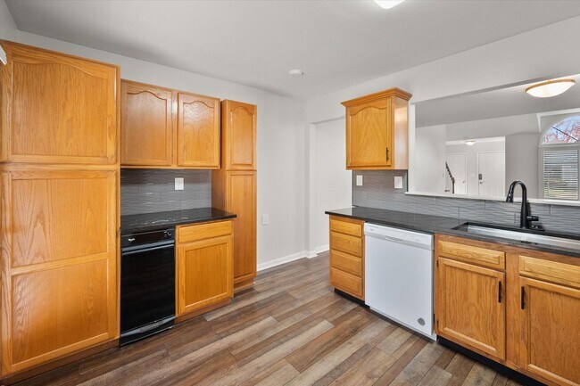 Building Photo - Beautiful 3-Bedroom Home on a Quiet Cul-de-Sac