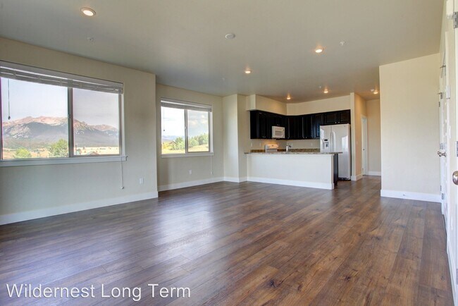 Building Photo - 384 Dillon Ridge Rd