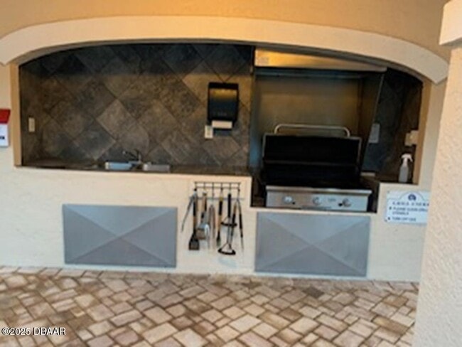 Building Photo - 458 Bouchelle Dr