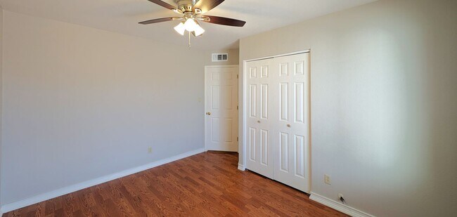 Building Photo - 2431 W Plata Ave