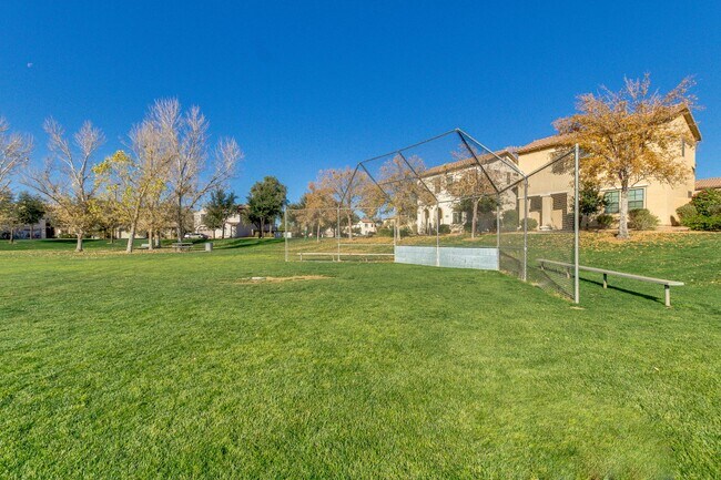 Building Photo - Gorgeous 3 bed/2 bath in Power Ranch!