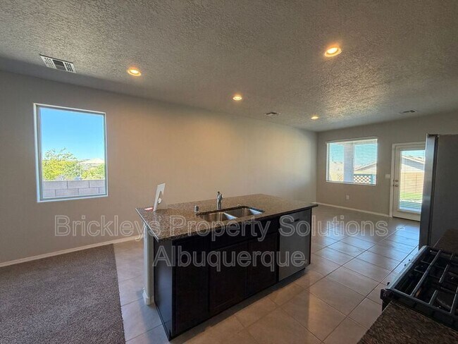 Building Photo - 4875 Mount Salas St NE