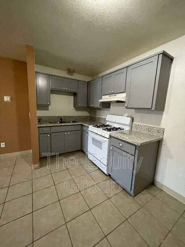 Building Photo - 32606 Rd 124