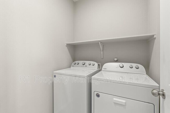 Building Photo - 5643 Linq Place Northeast