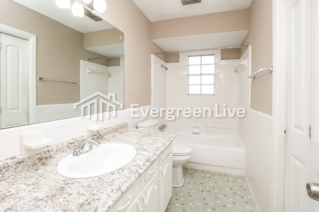 Building Photo - 5805 Baxter Dr