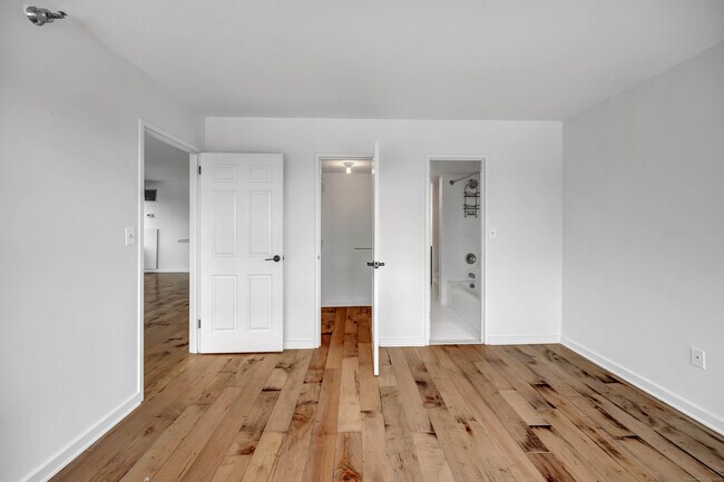 Building Photo - 127 Greyrock Pl