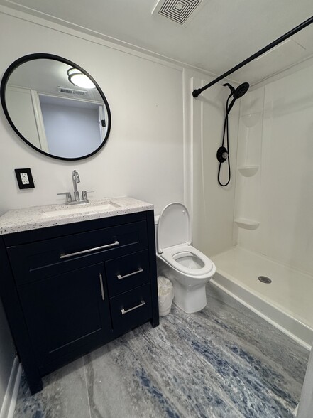 Building Photo - 2355 Virginia Pl NE