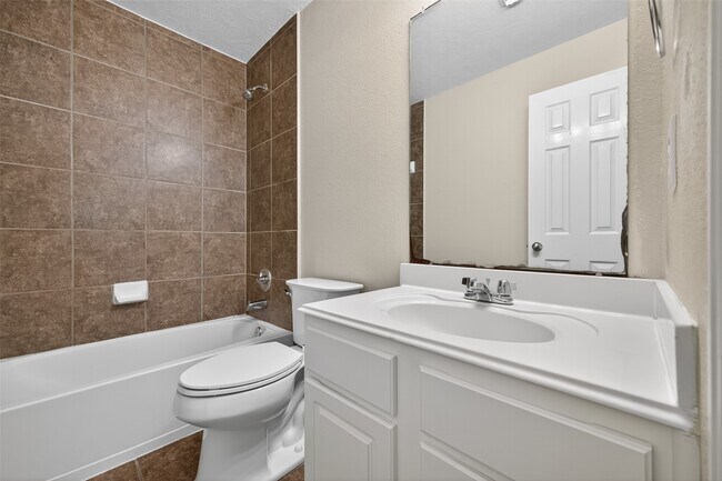 Building Photo - 5006 Mossy Bridge Dr