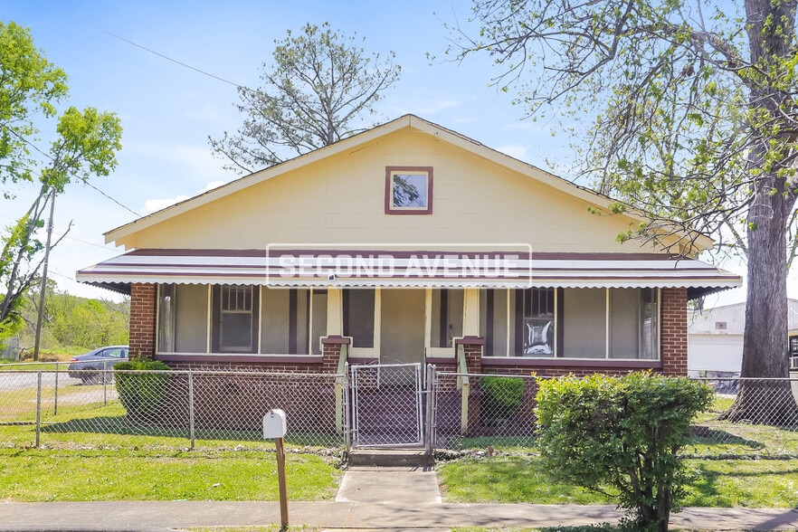 Primary Photo - 3401 Hickory Ave SW