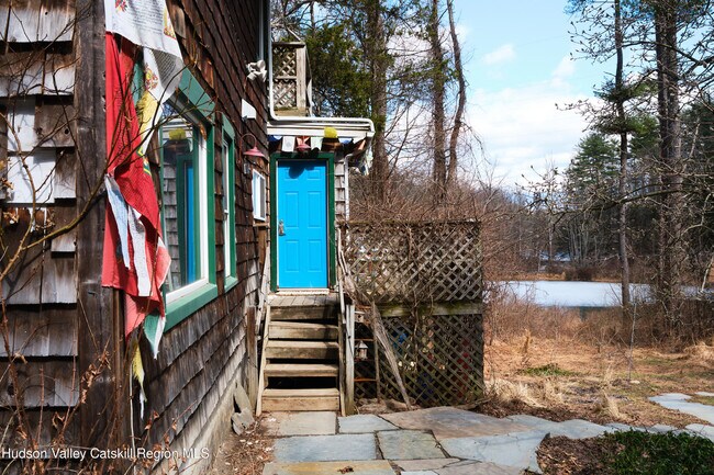 Building Photo - 2640 NY-32