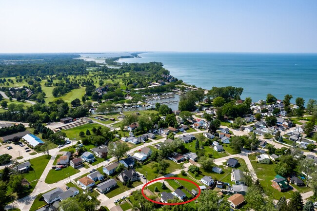 Building Photo - 122 Overlook Rd