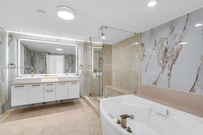 Building Photo - 3101 S Ocean Dr