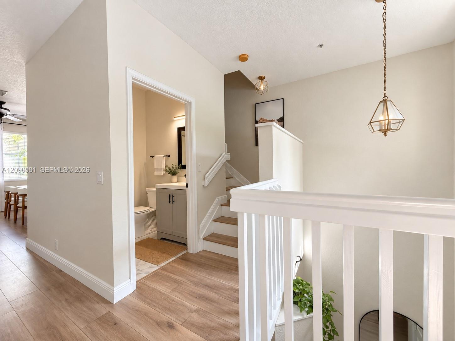 Building Photo - 2913 S Greenleaf Cir