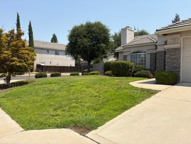 Building Photo - 10282 N Whitney Ave