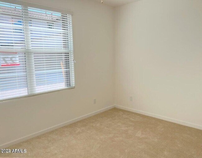 Building Photo - 13857 S 177th Ave