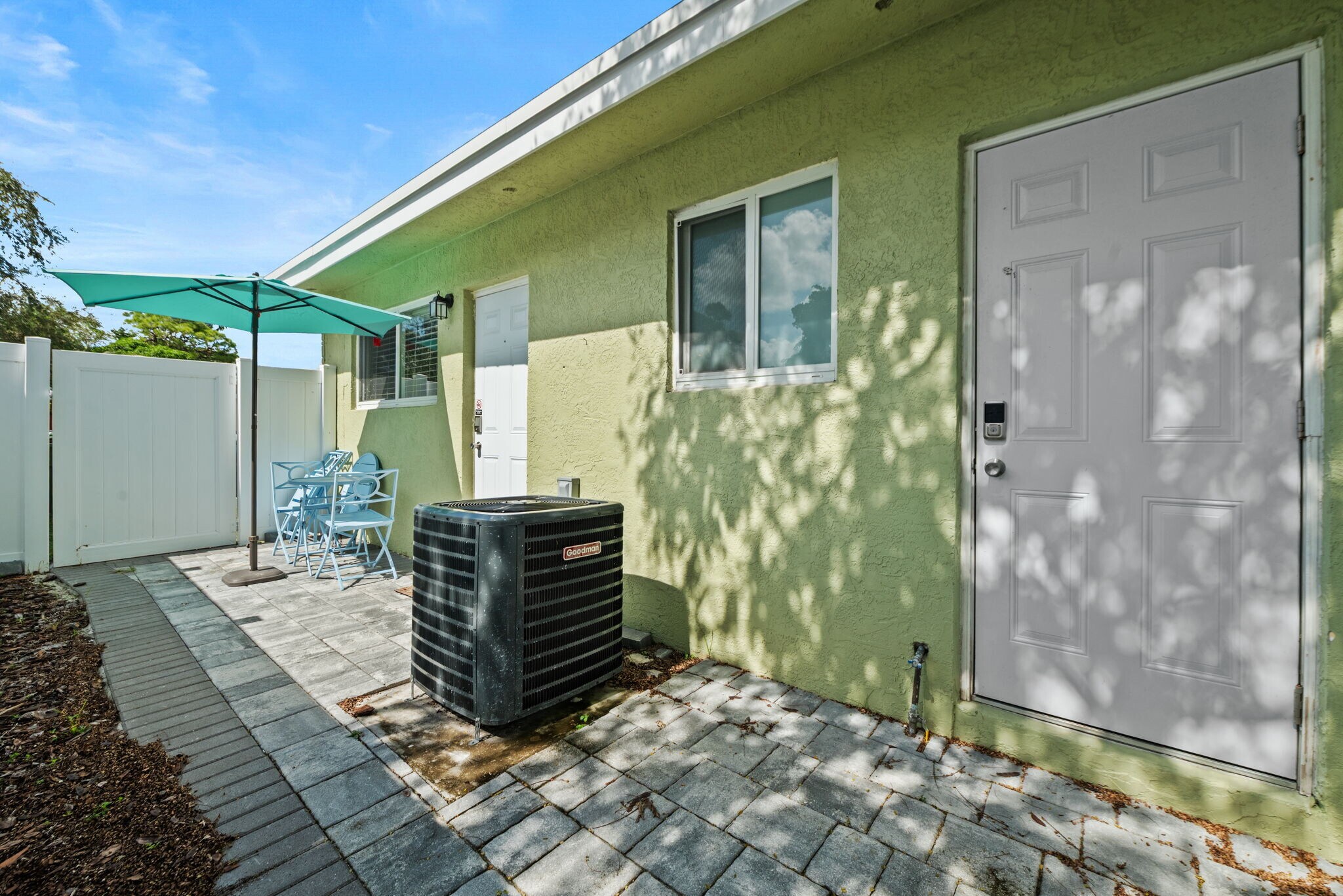 Building Photo - 1244 NW 2nd Ave