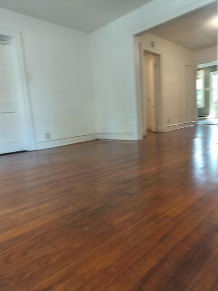 Building Photo - 158 Jefferson St