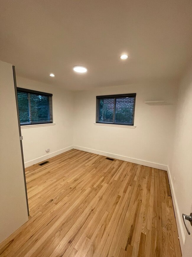 Building Photo - STUNNING Four Bedroom Ranch in Denver, CO-...
