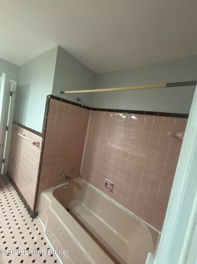 Building Photo - 2716 Sharon Way