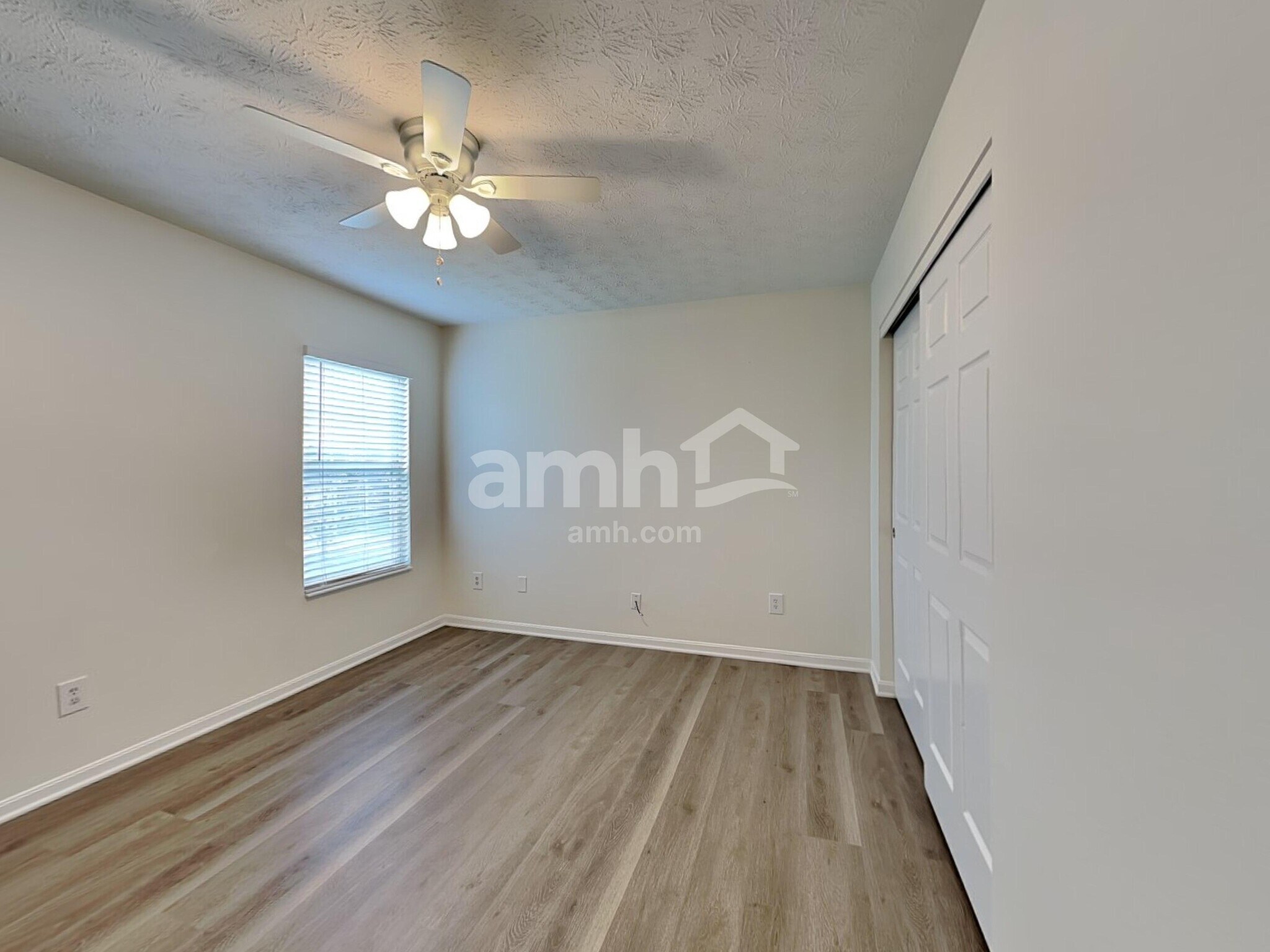 Building Photo - 170 Old Carriage Ct