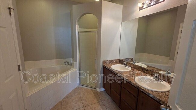 Building Photo - 30953 Water Lily Dr
