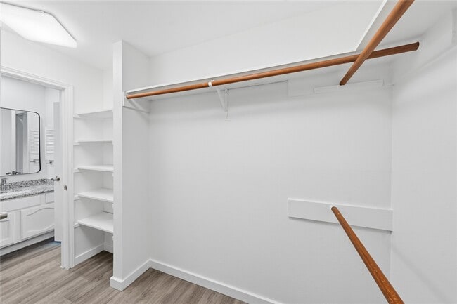 Building Photo - 2303 Keyhole Ln