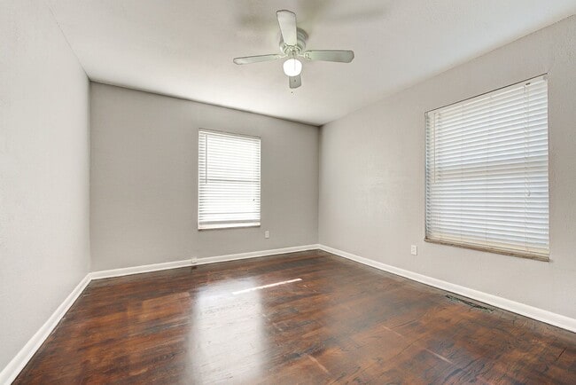 Building Photo - 10313 Whitehaven Rd