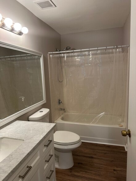 Building Photo - 37 Mendrey Ct